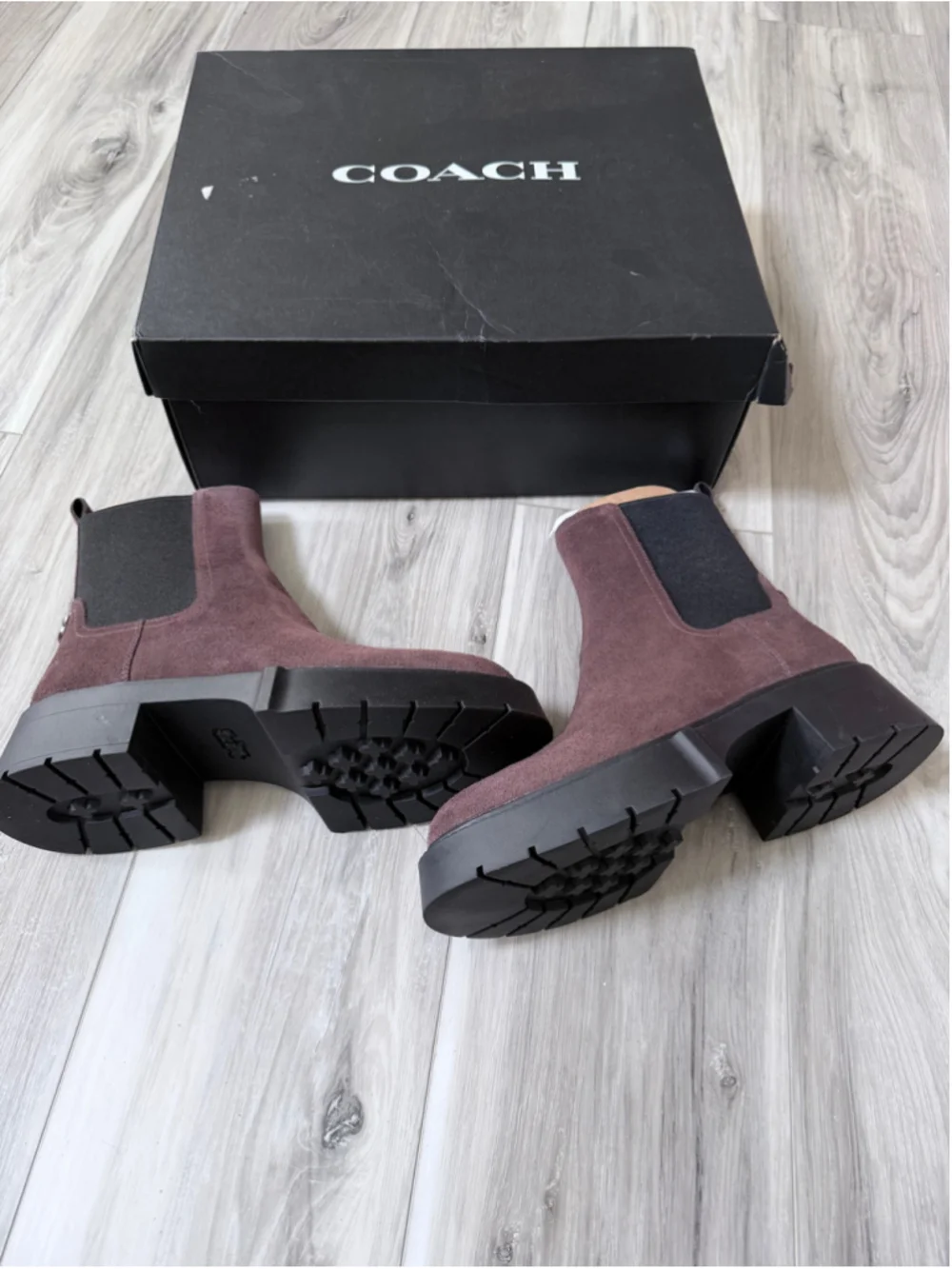 Coach leah platform